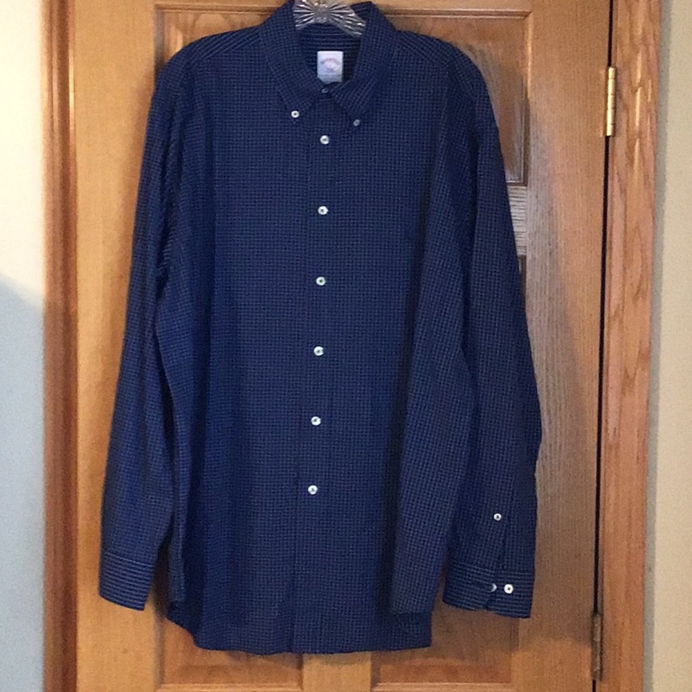 Brooks Brothers 346 Button down Shirt in Size Large Blue and White Check